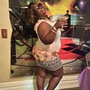 Meet your Posher, Monica